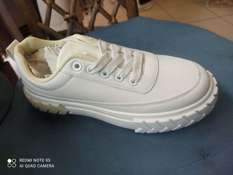 Piękne białe adidaski na platformie rozm 41