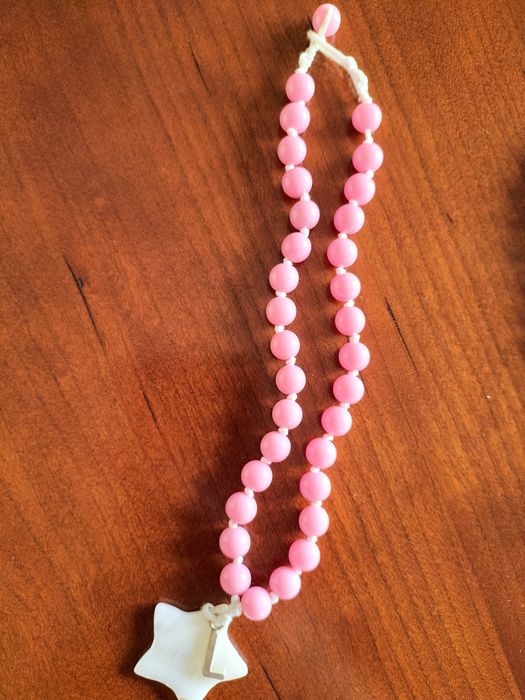 Fio pérolas rosa com estrela branca