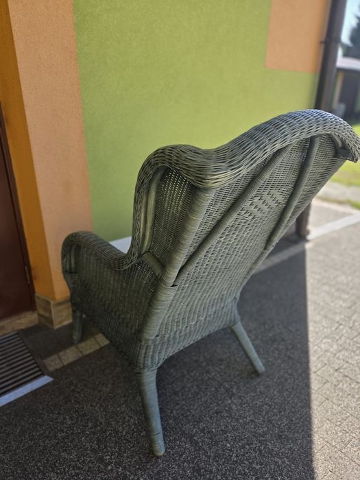 Fotel ratanowy duży masywny