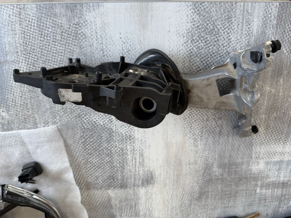 Продам зеркало BMW G 20   2241.3018
