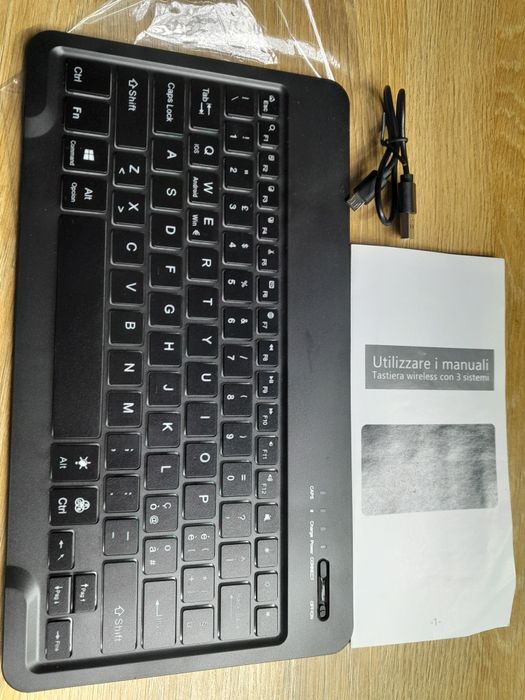 Klawiatura bezprzewodowa mini slim bluetooth 3 systemy androod ios win
