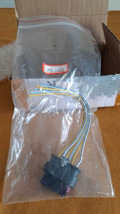 Cabo e conetor à prova de água para automóvel com 6 conexões. Novo.64332102494593122