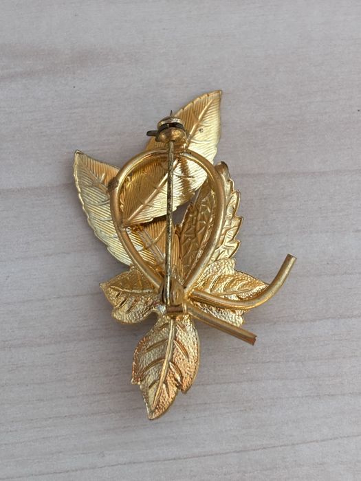 Брошка продам  продам