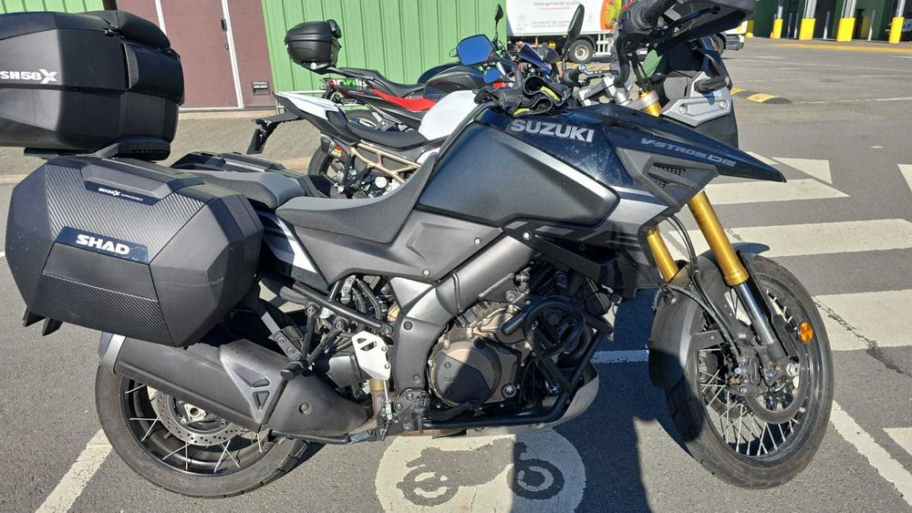 Suzuki V-strom DE 1050