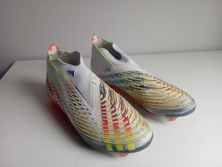 Buty piłkarskie 41 1/3 Adidas Predator Edge+ FG GW1040 Al Rihla 2022
