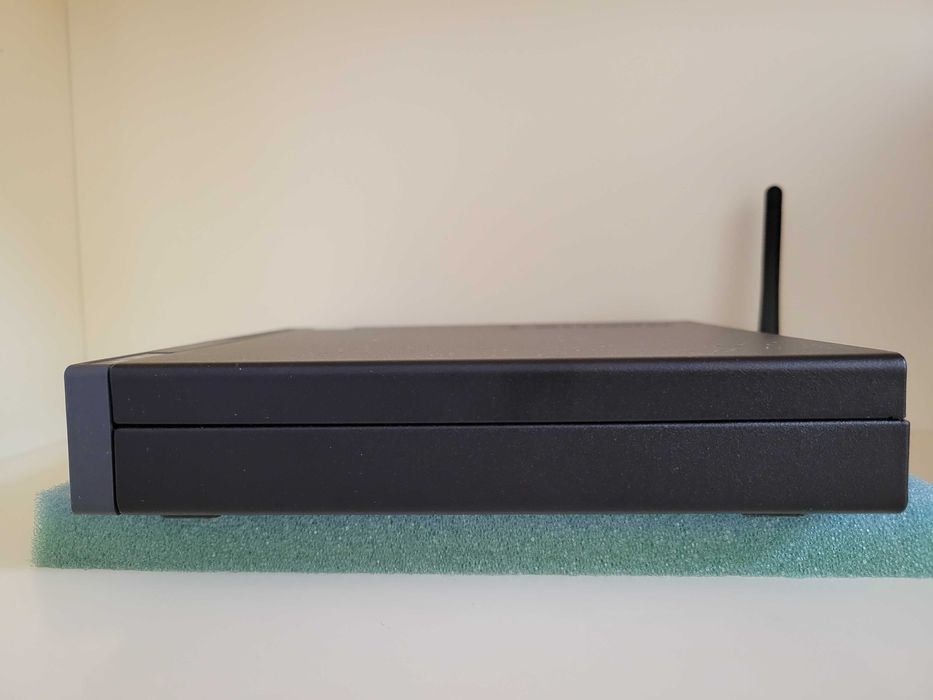 Lenovo ThinkСentre M710q Tiny WiFi 8GB/256GB SSD Core i3-7100T неттоп