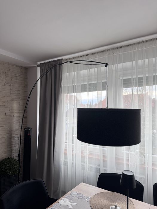 Lampa podłogowa nowoczesna