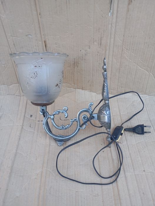 Продам бра  б/у  в робочем  состояние, смотрите