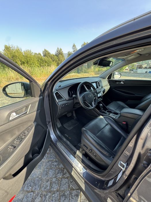 Hyundai Tucson 1.7 CRDi Premium – Caixa Automática | 2016 | 160.000 km
