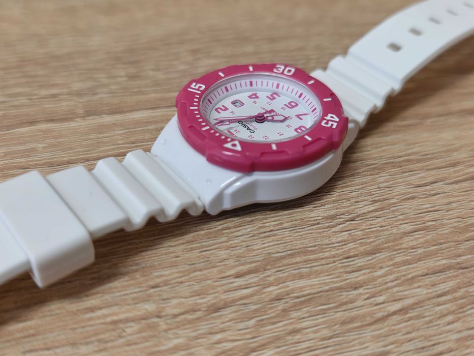 Zegarek Casio LRW-200H-4BVEF