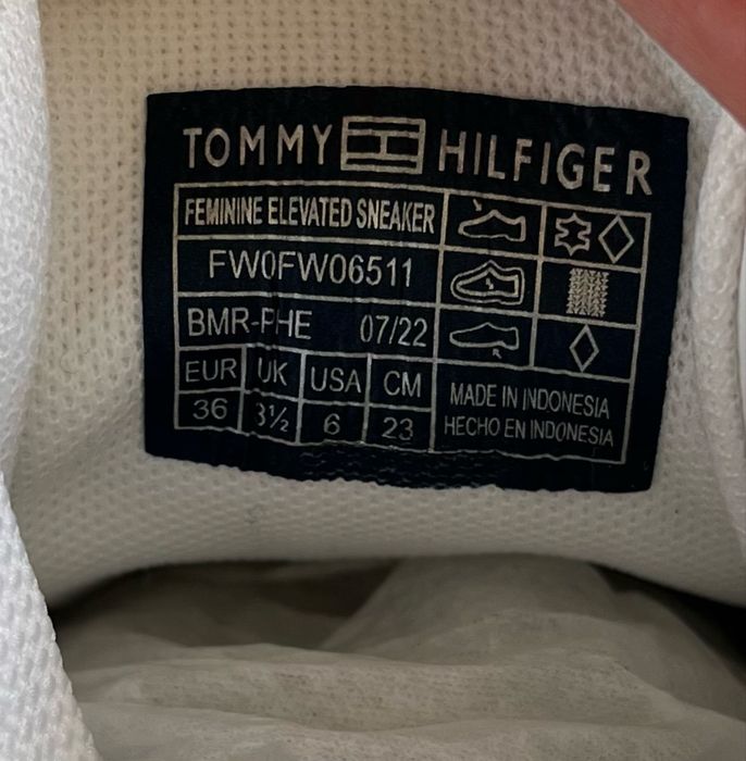 Білі снікерси Tommy Hilfiger 36 розмір