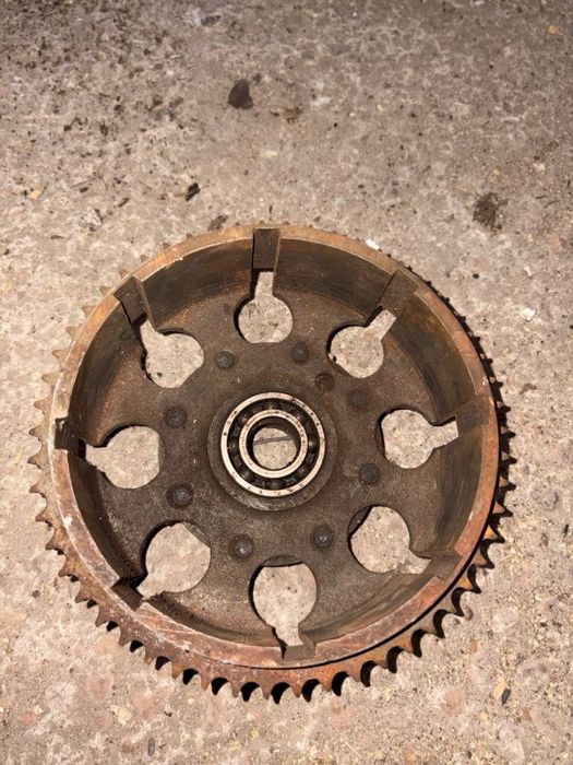 Продаються запчастини на мотоцикли