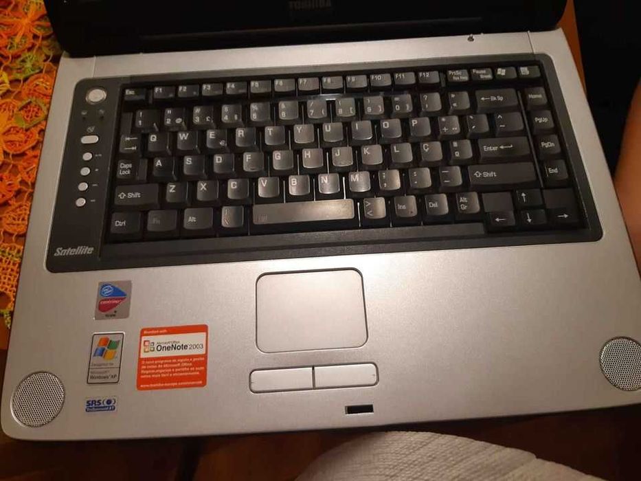 Computador portátil Toshiba sattelite 15''