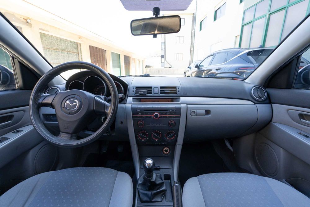 Mazda 3 Hatchback (BK) Gasolina 1.4i (2006)