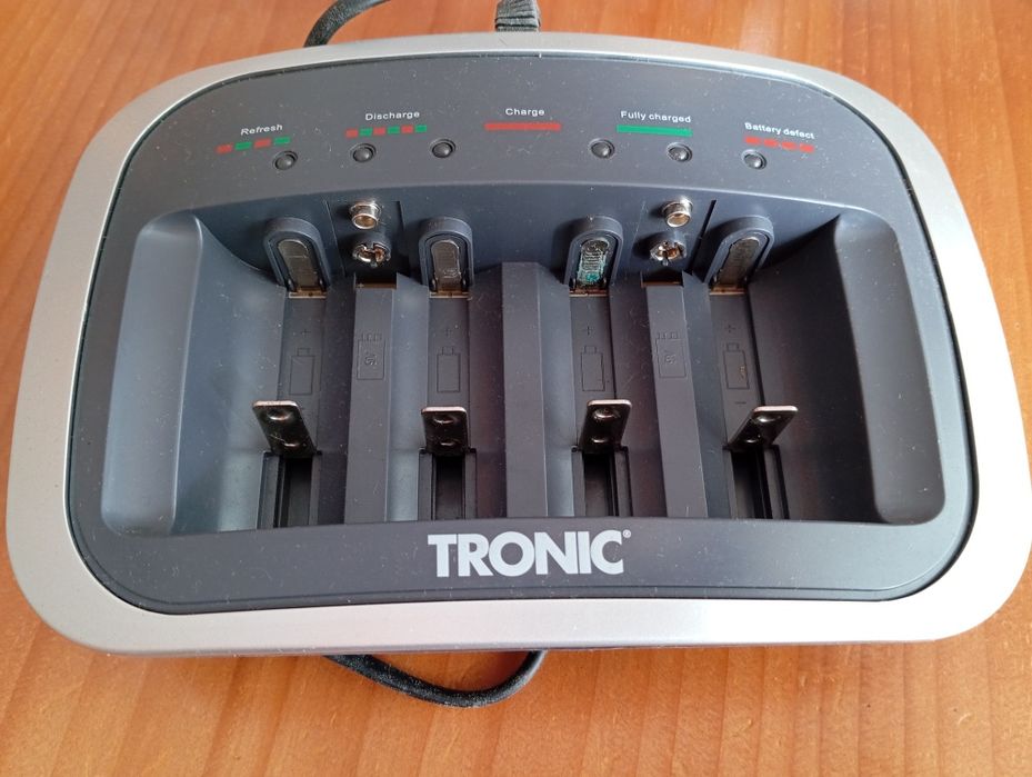 Universal Battery Charger64739146597121121