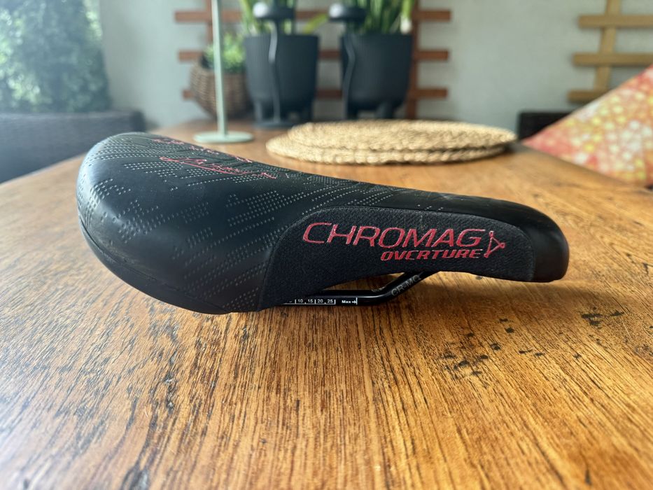 Siodełko Chromag Oventure Czerwone
