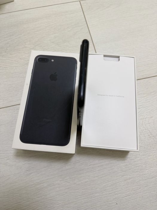Продам iphone 7 plus black 128 Gb