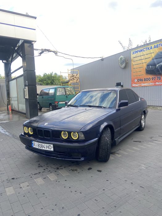 BMW e34 m50b25.