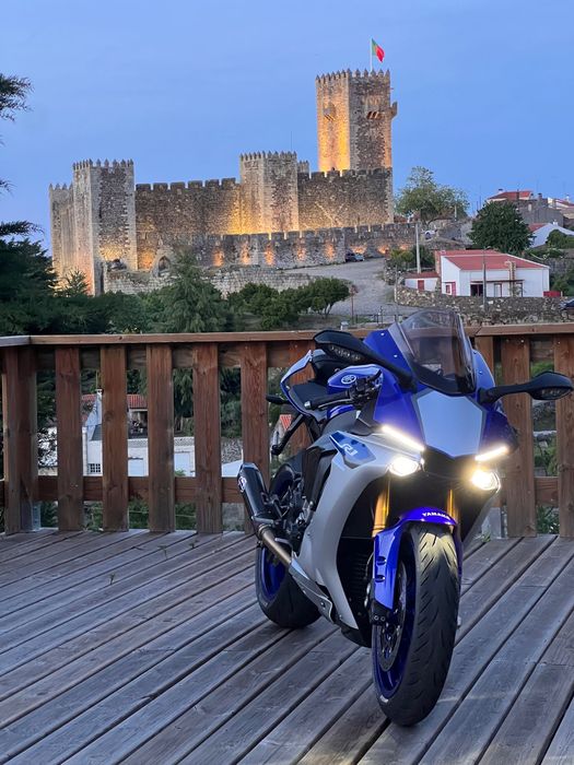 Yamaha R1 Cross plane