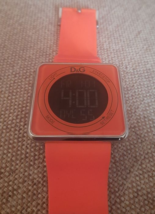 Наручные электронные часы дольче габанна