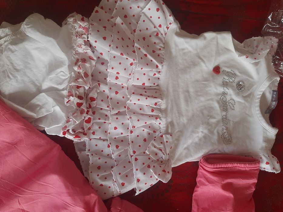 Весняний одяг немовлятам.