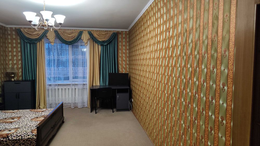 Продамо комфортну квартиру у центрі Чорноморська недалеко від моря