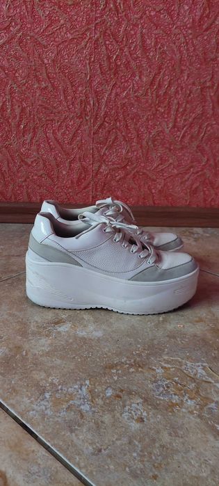 Взуття Bershka 39 розмір