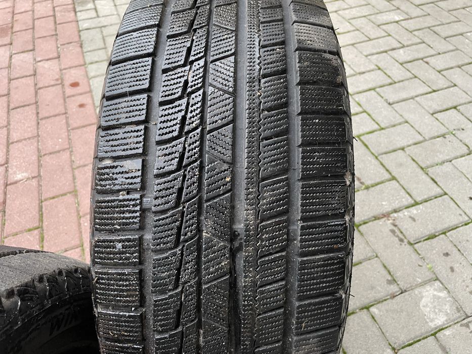 зимова резина 255/45/R18 пара
