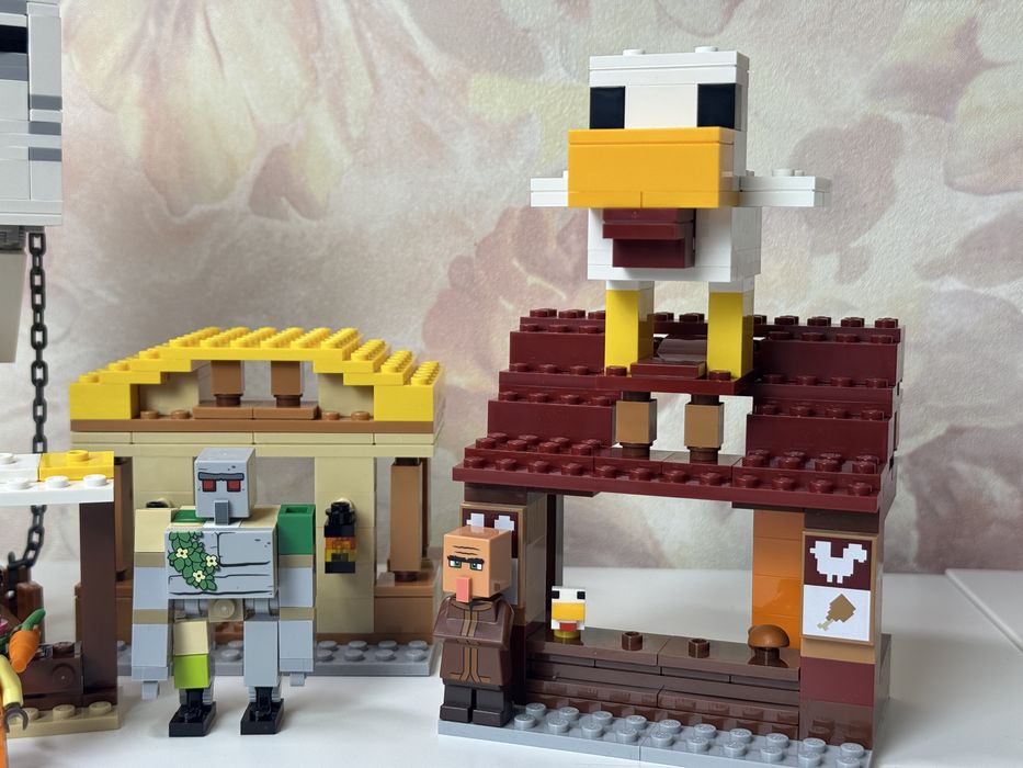 Lego Minecraft movie Напад на село з повітряною кулею Ґаст (21273)