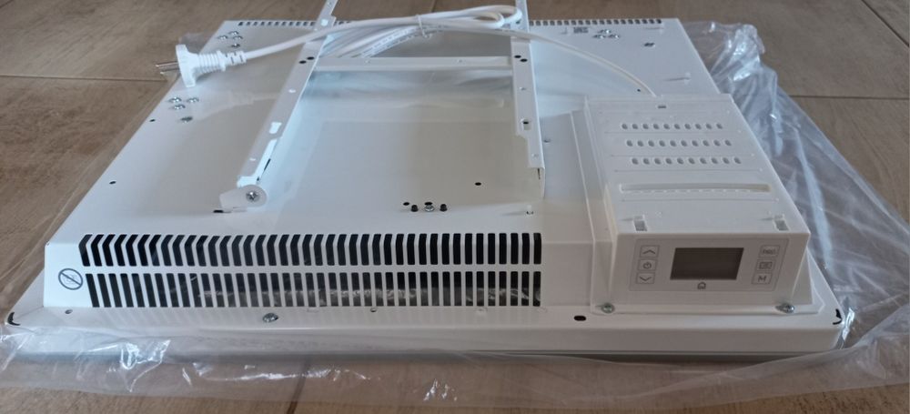 Grzejnik nowoczesny elegancki nowy BINDA 1000 W