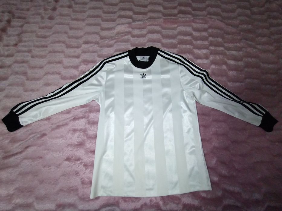Продам  футболку Adidas