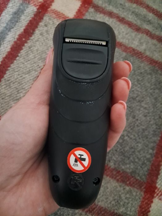 Електробритва PHILIPS HQ 6900
Характеристика:
Живлення - Від мер