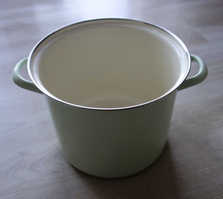 Garnek Riess emaliowany 6l bez pokrywki - jasno zielony