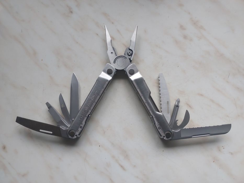 Мультитул (мультиінструмент) Leatherman Rebar 831560