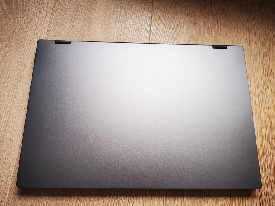 Monitor przenośny Uperfect 15,6 cala z klawiaturą super stan