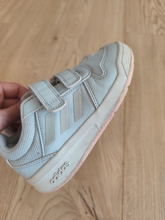 Buciki Adidas rozmiar 28