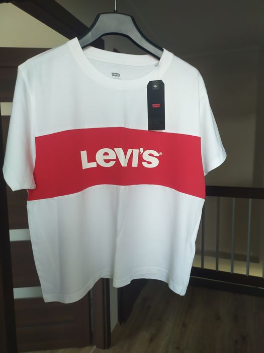 Top damski LEVI’S rozm M nowy z metką