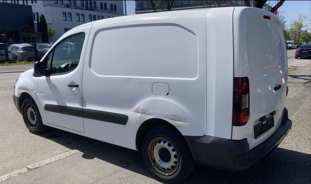 Citroen berlingo 1.6 eHDI 100 CV 2016 automatica longa