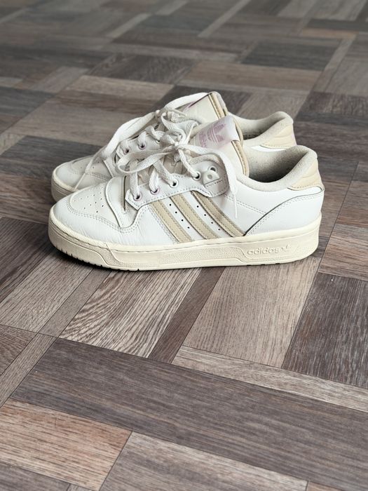 Кеди adidas оригінал