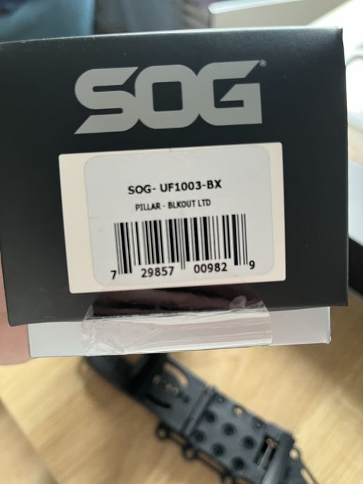 SOG Pillar Blackout nóż taktyczny