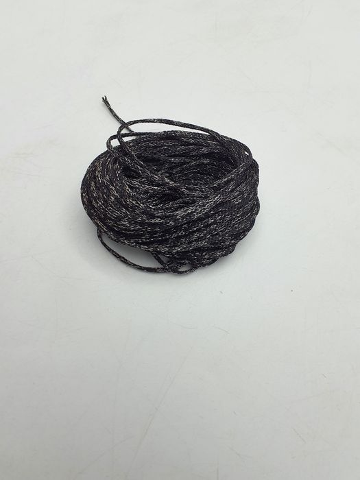 Sznurek ozdobny kupon 15 m.czarny z błyszczącą nitką