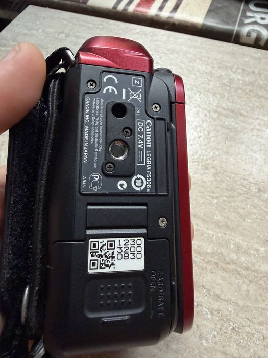 Відеокамера Canon Legria FS306 41x Zoom, червона, повний комплект Видеокамера