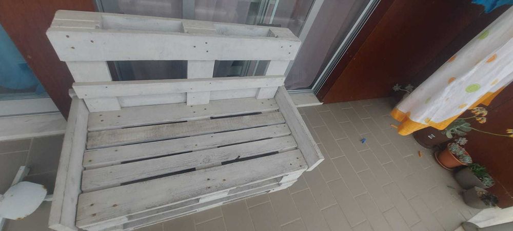 Banco feito em palete