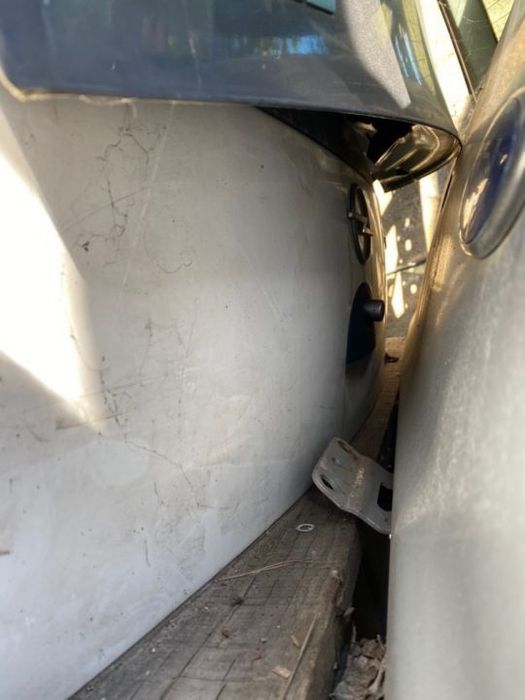Tampa mala Opel Corsa C branca completa bom estado