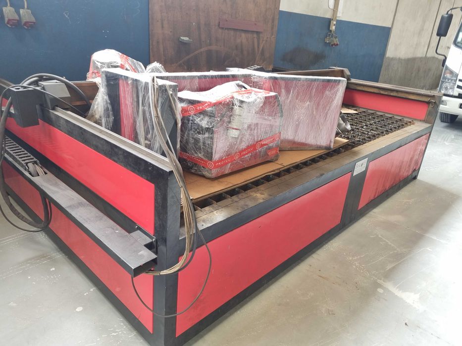 Mesa CNC Plasma em estado impecável