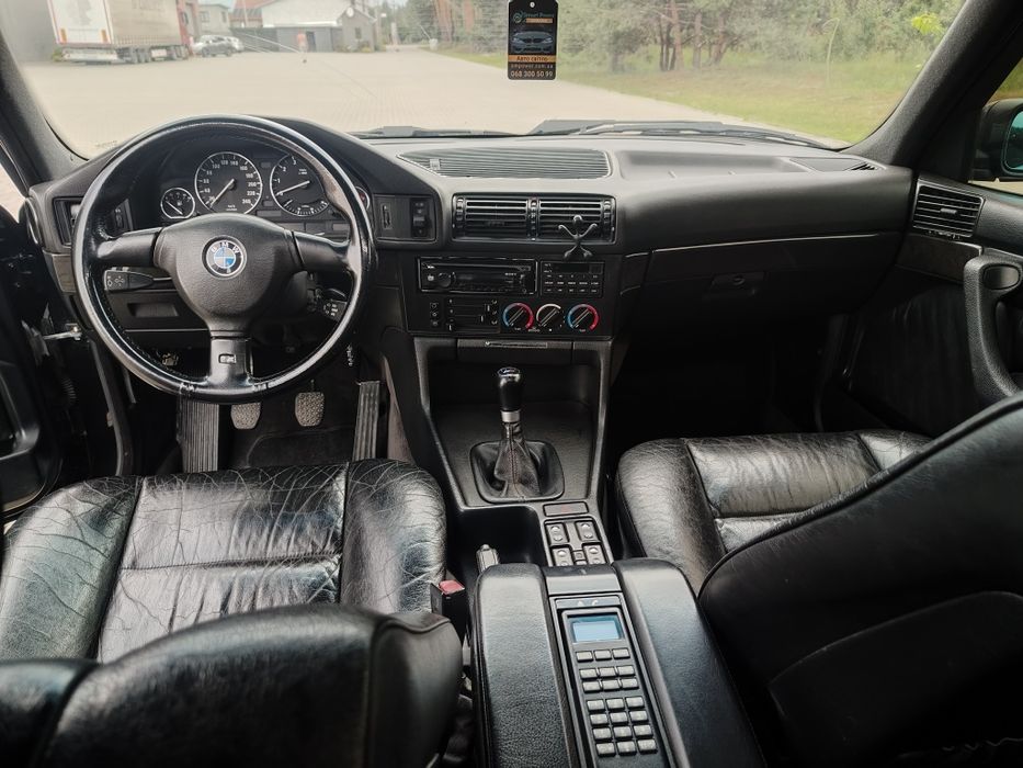 BMW E34  m50b25tu