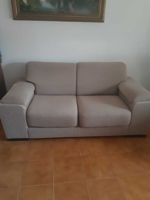 Oportunidade! Sofá de Qualidade a Excelente Preço