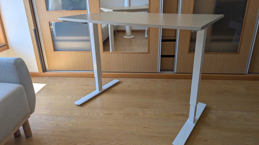Secretária IKEA Elevatória