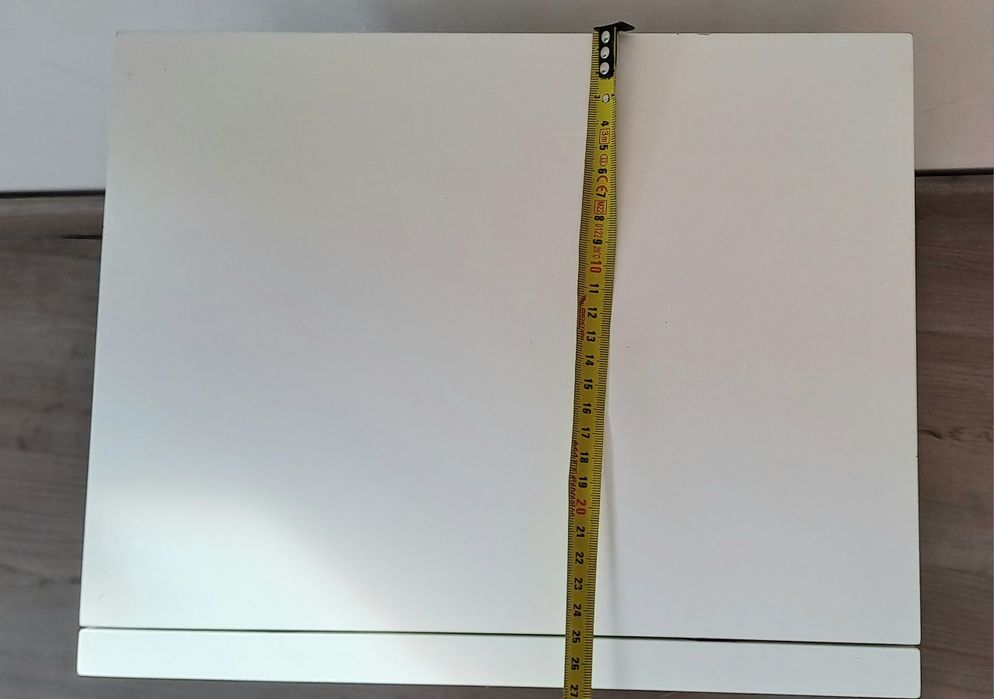 Modulos brancos 12x27x33cm, possível venda em separado, com algumas ma