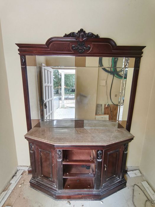 Móvel de entrada com espelho